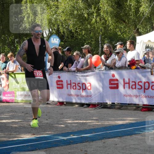 07.09.2025 - 19. Norderstedt Triathlon Zöllner http://msf.ph/oto/8785121 07.09.2025 12:34:21 Ziel 1225 meine-sportfotos.de