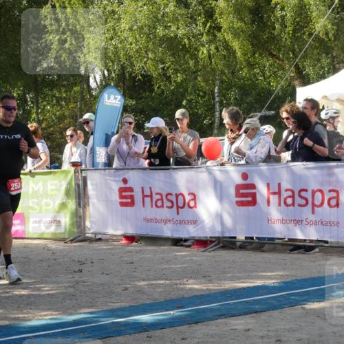 07.09.2025 - 19. Norderstedt Triathlon Zöllner http://msf.ph/oto/8785211 07.09.2025 12:37:36 Ziel 253, 861, 1244 meine-sportfotos.de