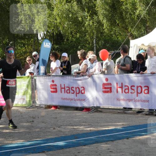 07.09.2025 - 19. Norderstedt Triathlon Zöllner http://msf.ph/oto/8785273 07.09.2025 12:38:32 Ziel 136, 859 meine-sportfotos.de