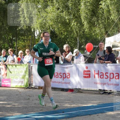 07.09.2025 - 19. Norderstedt Triathlon Zöllner http://msf.ph/oto/8785291 07.09.2025 12:38:59 Ziel 720 meine-sportfotos.de
