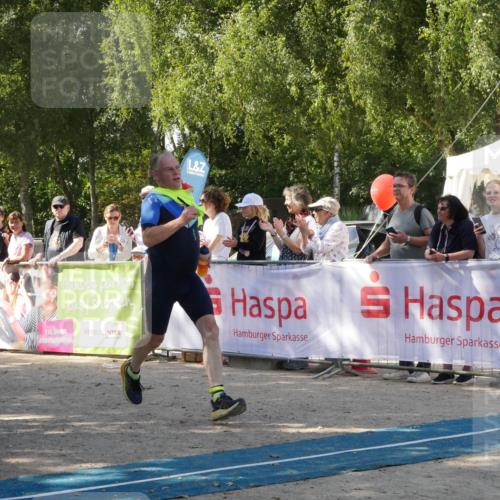 07.09.2025 - 19. Norderstedt Triathlon Zöllner http://msf.ph/oto/8785375 07.09.2025 12:41:02 Ziel 170, 1288 meine-sportfotos.de