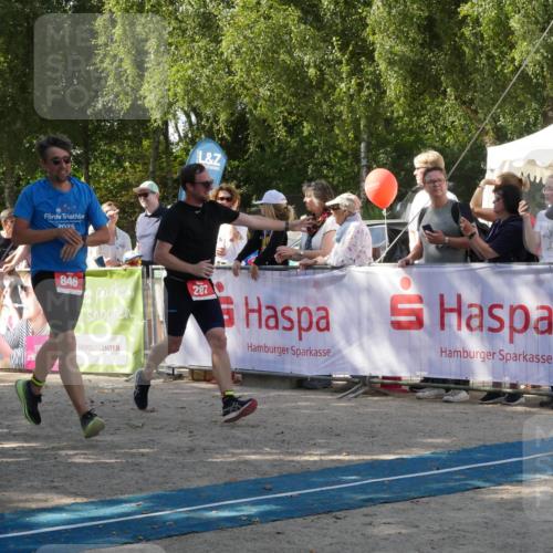 07.09.2025 - 19. Norderstedt Triathlon Zöllner http://msf.ph/oto/8785409 07.09.2025 12:42:04 Ziel 164, 287, 823, 846 meine-sportfotos.de