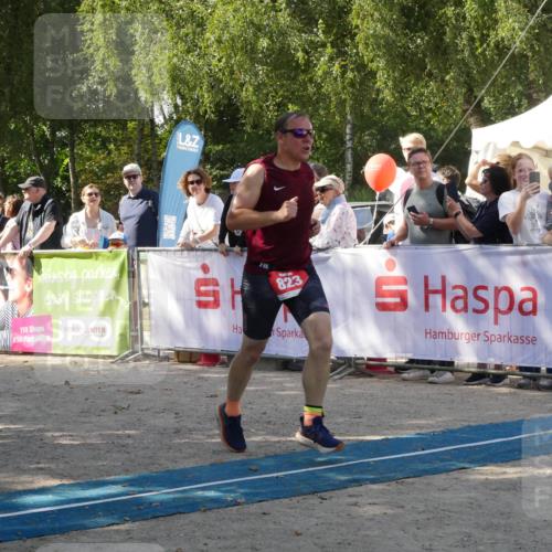 07.09.2025 - 19. Norderstedt Triathlon Zöllner http://msf.ph/oto/8785424 07.09.2025 12:42:06 Ziel 287, 823, 846 meine-sportfotos.de