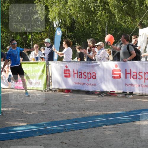 07.09.2025 - 19. Norderstedt Triathlon Zöllner http://msf.ph/oto/8785449 07.09.2025 12:42:34 Ziel 168, 215, 741, 800 meine-sportfotos.de