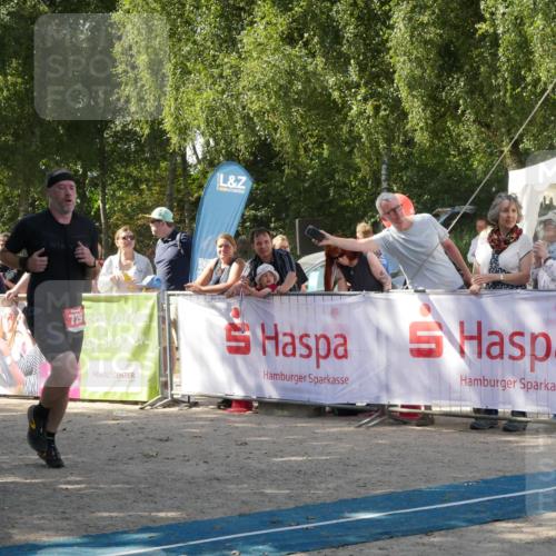 07.09.2025 - 19. Norderstedt Triathlon Zöllner http://msf.ph/oto/8785493 07.09.2025 12:45:46 Ziel 729 meine-sportfotos.de