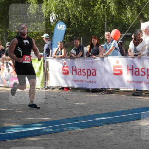07.09.2025 - 19. Norderstedt Triathlon Zöllner http://msf.ph/oto/8785558 07.09.2025 12:46:32 Ziel 703 meine-sportfotos.de