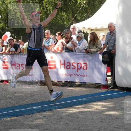 07.09.2025 - 19. Norderstedt Triathlon Zöllner http://msf.ph/oto/8785623 07.09.2025 12:47:48 Ziel 151 meine-sportfotos.de