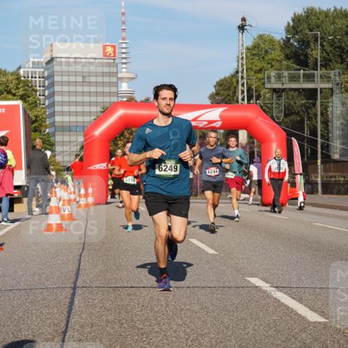 07.09.2025 - BARMER Alsterlauf Yannick Fuchs http://msf.ph/oto/8790390 07.09.2025 09:40:56 Laufen 5110, 6249, 6244 meine-sportfotos.de