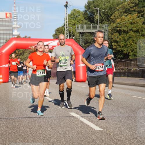07.09.2025 - BARMER Alsterlauf Yannick Fuchs http://msf.ph/oto/8790434 07.09.2025 09:40:58 Laufen 4304, 5110, 2240, 76, 5244 meine-sportfotos.de