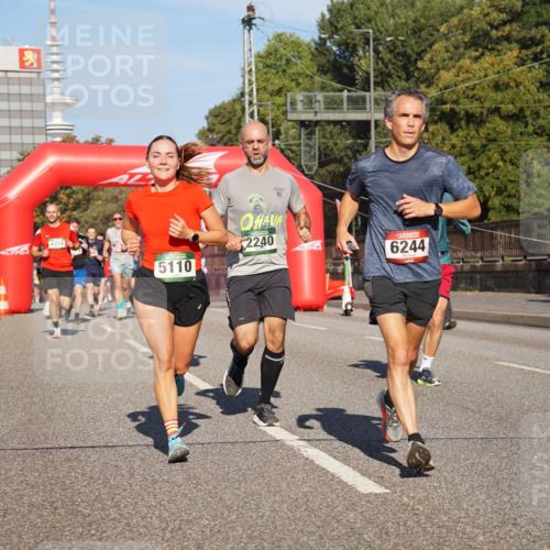 07.09.2025 - BARMER Alsterlauf Yannick Fuchs http://msf.ph/oto/8790447 07.09.2025 09:40:59 Laufen 4304, 5110, 2240, 6244, 76 meine-sportfotos.de