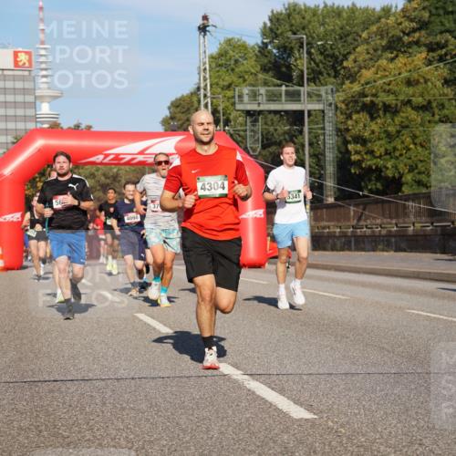 07.09.2025 - BARMER Alsterlauf Yannick Fuchs http://msf.ph/oto/8790524 07.09.2025 09:41:02 Laufen 56, 4098, 4304, 5341, 76 meine-sportfotos.de