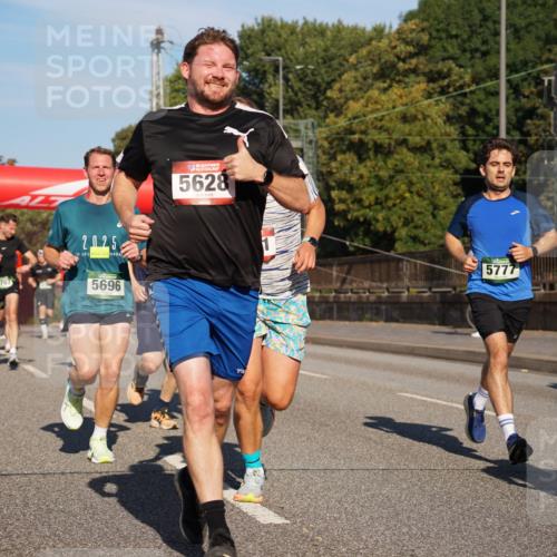 07.09.2025 - BARMER Alsterlauf Yannick Fuchs http://msf.ph/oto/8790562 07.09.2025 09:41:05 Laufen 2025, 459, 3767, 5696, 5628, 5777 meine-sportfotos.de