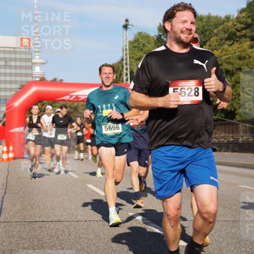 07.09.2025 - BARMER Alsterlauf Yannick Fuchs http://msf.ph/oto/8790570 07.09.2025 09:41:05 Laufen 2025, 5696, 36, 5628, 57 meine-sportfotos.de