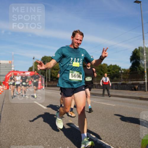 07.09.2025 - BARMER Alsterlauf Yannick Fuchs http://msf.ph/oto/8790605 07.09.2025 09:41:07 Laufen 2125, 5696, 2626 meine-sportfotos.de