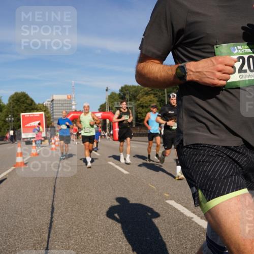 07.09.2025 - BARMER Alsterlauf Yannick Fuchs http://msf.ph/oto/8790710 07.09.2025 09:41:12 Laufen 36, 206 meine-sportfotos.de