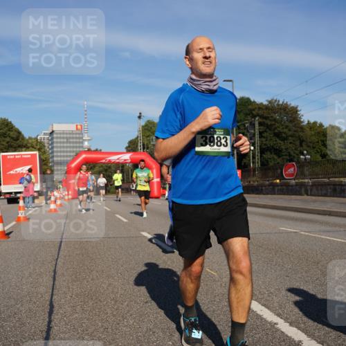 07.09.2025 - BARMER Alsterlauf Yannick Fuchs http://msf.ph/oto/8790767 07.09.2025 09:41:15 Laufen 3983 meine-sportfotos.de