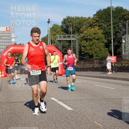 07.09.2025 - BARMER Alsterlauf Yannick Fuchs http://msf.ph/oto/8790815 07.09.2025 09:41:18 Laufen 2941, 2381, 5284 meine-sportfotos.de