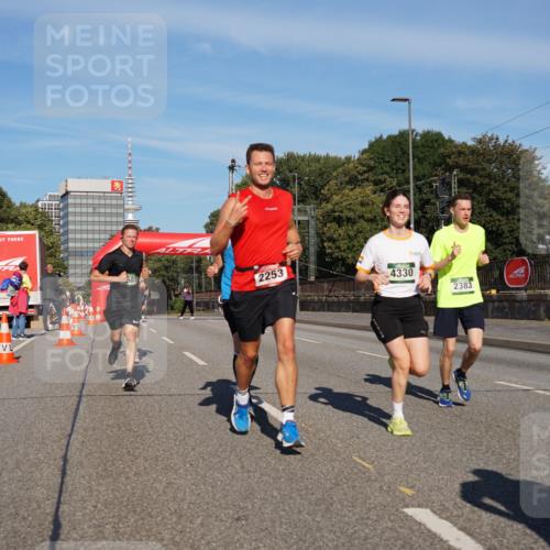 07.09.2025 - BARMER Alsterlauf Yannick Fuchs http://msf.ph/oto/8790896 07.09.2025 09:41:21 Laufen 501, 2253, 4330, 2383 meine-sportfotos.de