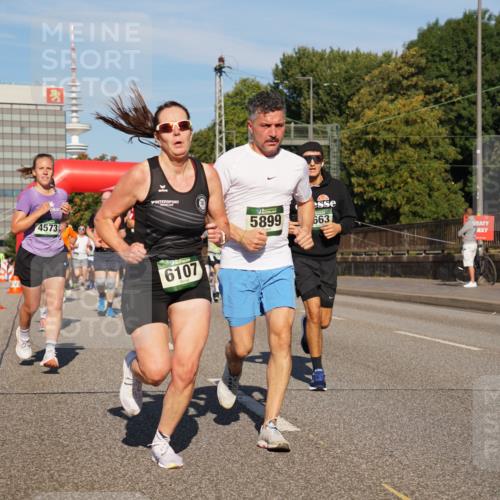 07.09.2025 - BARMER Alsterlauf Yannick Fuchs http://msf.ph/oto/8790950 07.09.2025 09:43:26 Laufen 4573, 6107, 5899, 663 meine-sportfotos.de