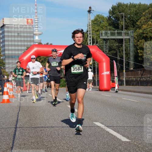 07.09.2025 - BARMER Alsterlauf Yannick Fuchs http://msf.ph/oto/8790993 07.09.2025 09:41:29 Laufen 8, 1, 3219, 8276, 3587, 76 meine-sportfotos.de