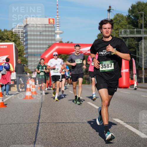 07.09.2025 - BARMER Alsterlauf Yannick Fuchs http://msf.ph/oto/8791004 07.09.2025 09:41:29 Laufen 2022, 8276, 3587 meine-sportfotos.de