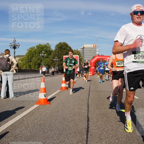 07.09.2025 - BARMER Alsterlauf Yannick Fuchs http://msf.ph/oto/8791082 07.09.2025 09:41:33 Laufen 5219, 4471, 35, 5095 meine-sportfotos.de