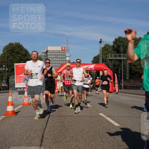 07.09.2025 - BARMER Alsterlauf Yannick Fuchs http://msf.ph/oto/8791097 07.09.2025 09:43:33 Laufen 3443, 4936, 4895, 2836, 4499 meine-sportfotos.de