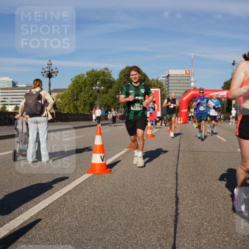 07.09.2025 - BARMER Alsterlauf Yannick Fuchs http://msf.ph/oto/8791103 07.09.2025 09:41:34 Laufen 5219, 4471 meine-sportfotos.de