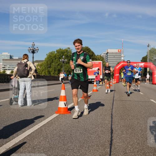 07.09.2025 - BARMER Alsterlauf Yannick Fuchs http://msf.ph/oto/8791117 07.09.2025 09:41:34 Laufen 5219, 8422, 4 meine-sportfotos.de