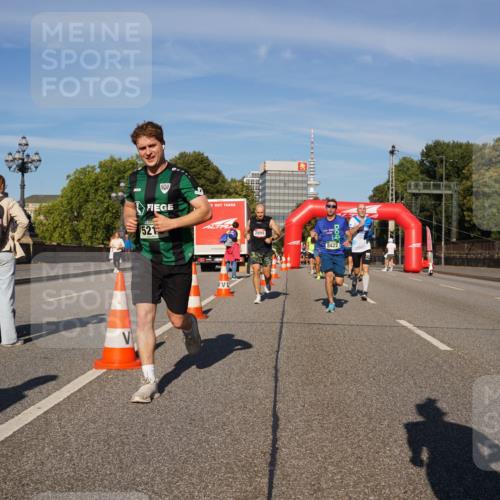 07.09.2025 - BARMER Alsterlauf Yannick Fuchs http://msf.ph/oto/8791121 07.09.2025 09:41:34 Laufen 521, 8422, 4 meine-sportfotos.de