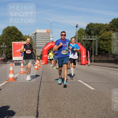 07.09.2025 - BARMER Alsterlauf Yannick Fuchs http://msf.ph/oto/8791135 07.09.2025 09:41:35 Laufen 2899, 8422, 76 meine-sportfotos.de
