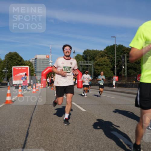 07.09.2025 - BARMER Alsterlauf Yannick Fuchs http://msf.ph/oto/8791265 07.09.2025 09:43:41 Laufen 3835 meine-sportfotos.de