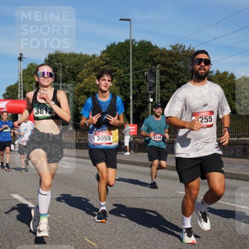 07.09.2025 - BARMER Alsterlauf Yannick Fuchs http://msf.ph/oto/8791333 07.09.2025 09:43:44 Laufen 3546, 3812, 4300, 3059, 3148, 255 meine-sportfotos.de