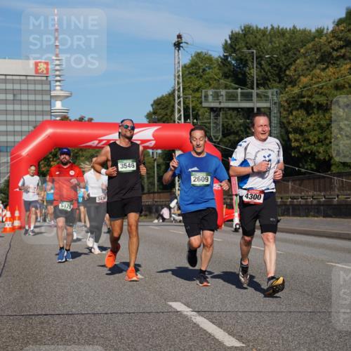 07.09.2025 - BARMER Alsterlauf Yannick Fuchs http://msf.ph/oto/8791366 07.09.2025 09:43:45 Laufen 5179, 3476, 3546, 2609, 4300 meine-sportfotos.de