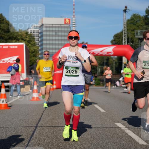 07.09.2025 - BARMER Alsterlauf Yannick Fuchs http://msf.ph/oto/8791543 07.09.2025 09:43:55 Laufen 1985, 3447, 2025, 8318 meine-sportfotos.de