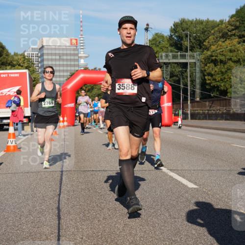 07.09.2025 - BARMER Alsterlauf Yannick Fuchs http://msf.ph/oto/8791554 07.09.2025 09:41:52 Laufen 2769, 3588, 171 meine-sportfotos.de
