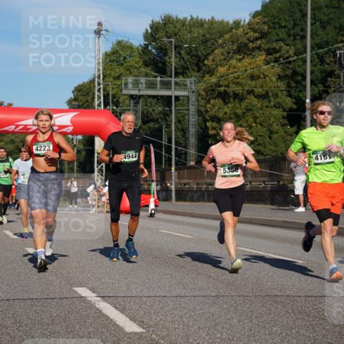 07.09.2025 - BARMER Alsterlauf Yannick Fuchs http://msf.ph/oto/8791614 07.09.2025 09:43:59 Laufen 5710, 58, 4223, 4944, 4161, 5358 meine-sportfotos.de