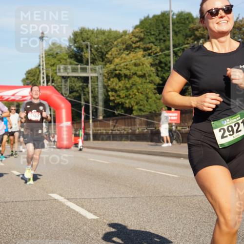 07.09.2025 - BARMER Alsterlauf Yannick Fuchs http://msf.ph/oto/8791660 07.09.2025 09:41:55 Laufen 588, 3167, 36, 2921 meine-sportfotos.de