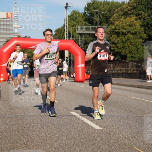 07.09.2025 - BARMER Alsterlauf Yannick Fuchs http://msf.ph/oto/8791676 07.09.2025 09:41:56 Laufen 4612, 2854, 46, 5881, 20, 3167 meine-sportfotos.de