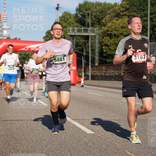 07.09.2025 - BARMER Alsterlauf Yannick Fuchs http://msf.ph/oto/8791705 07.09.2025 09:41:57 Laufen 4612, 4611, 5881, 00, 3167, 3 meine-sportfotos.de