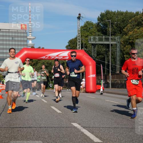07.09.2025 - BARMER Alsterlauf Yannick Fuchs http://msf.ph/oto/8791855 07.09.2025 09:44:09 Laufen 5063, 2416, 8200, 5125 meine-sportfotos.de