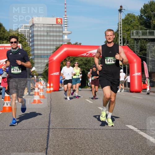 07.09.2025 - BARMER Alsterlauf Yannick Fuchs http://msf.ph/oto/8792025 07.09.2025 09:42:13 Laufen 4797, 5474 meine-sportfotos.de