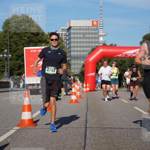07.09.2025 - BARMER Alsterlauf Yannick Fuchs http://msf.ph/oto/8792043 07.09.2025 09:42:14 Laufen 4797, 5474, 8432 meine-sportfotos.de