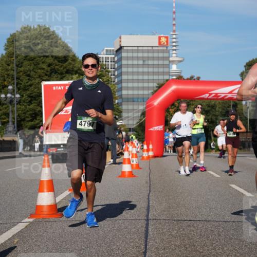 07.09.2025 - BARMER Alsterlauf Yannick Fuchs http://msf.ph/oto/8792048 07.09.2025 09:42:14 Laufen 4797, 8432, 5474 meine-sportfotos.de