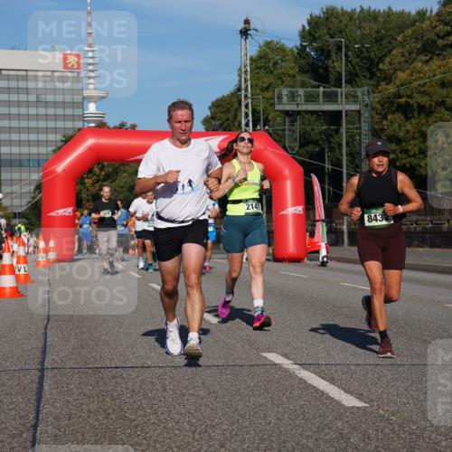07.09.2025 - BARMER Alsterlauf Yannick Fuchs http://msf.ph/oto/8792098 07.09.2025 09:42:16 Laufen 2147, 843, 76 meine-sportfotos.de
