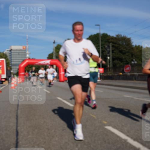 07.09.2025 - BARMER Alsterlauf Yannick Fuchs http://msf.ph/oto/8792150 07.09.2025 09:42:18 Laufen  meine-sportfotos.de