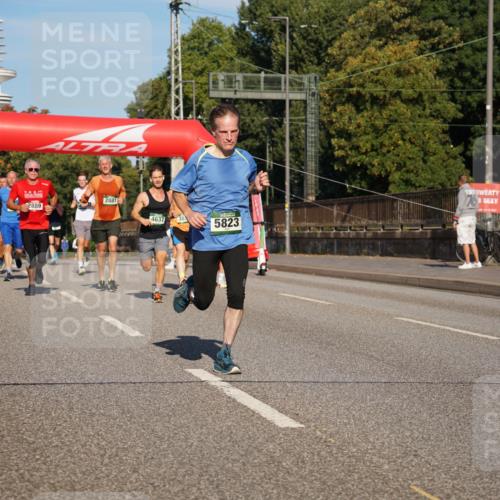 07.09.2025 - BARMER Alsterlauf Yannick Fuchs http://msf.ph/oto/8792241 07.09.2025 09:42:25 Laufen 2889, 2881, 4637, 5823 meine-sportfotos.de