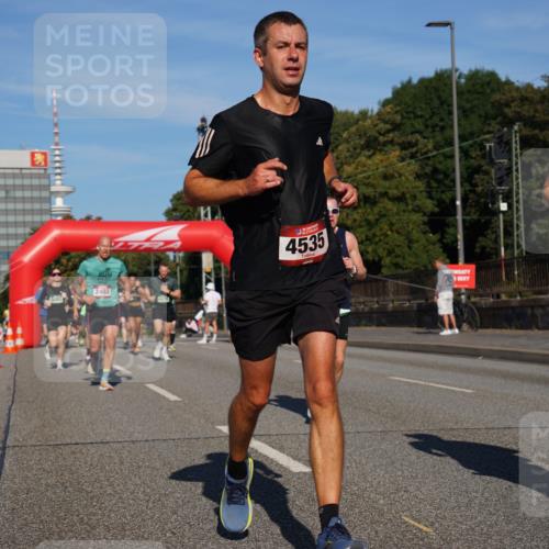 07.09.2025 - BARMER Alsterlauf Yannick Fuchs http://msf.ph/oto/8792422 07.09.2025 09:42:32 Laufen 2402, 4535, 340 meine-sportfotos.de