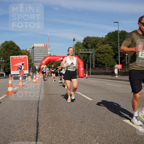07.09.2025 - BARMER Alsterlauf Yannick Fuchs http://msf.ph/oto/8792610 07.09.2025 09:42:43 Laufen 5428, 2912 meine-sportfotos.de