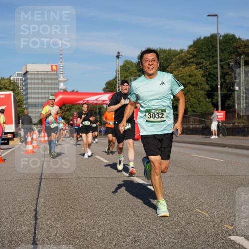 07.09.2025 - BARMER Alsterlauf Yannick Fuchs http://msf.ph/oto/8792638 07.09.2025 09:42:46 Laufen 3032 meine-sportfotos.de